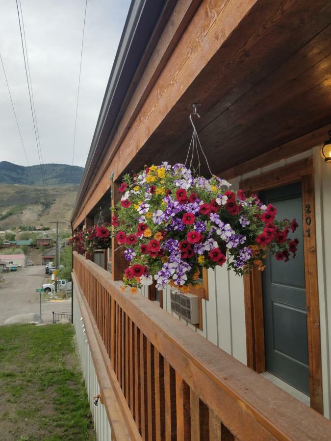 406 Lodge At Yellowstone Gardiner Extérieur photo